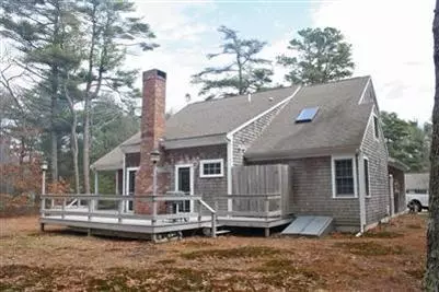 77 Eisenhower Dr, Cotuit, MA 02635 photo 13