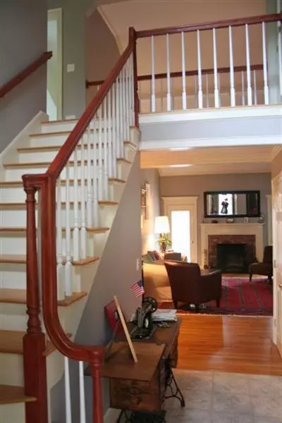 77 Eisenhower Dr, Cotuit, MA 02635 photo 2