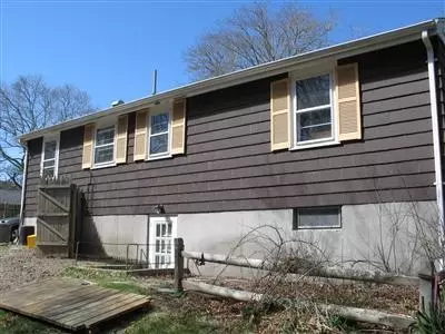 8 Cliff Rd, Bourne, MA 02532 photo 4