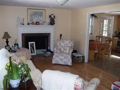 88 Longfellow Dr, Centerville, MA 02632 photo 2