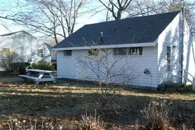 5 Pocahontas Rd, Pocasset, MA 02559 photo 2