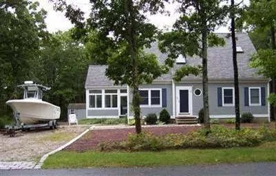 22 Manitoba Rd, Mashpee, MA 02649 photo 1