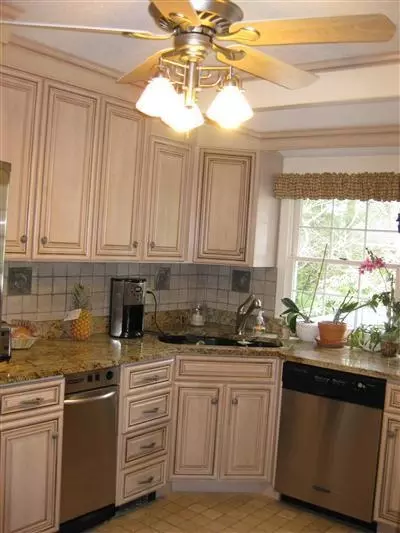 44 Elgin Rd, Pocasset, MA 02559 photo 3