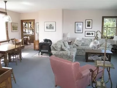65 Champlain Rd, Orleans, MA 02653 photo 10