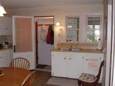 1636 Main St, West Barnstable, MA 02668 photo 4