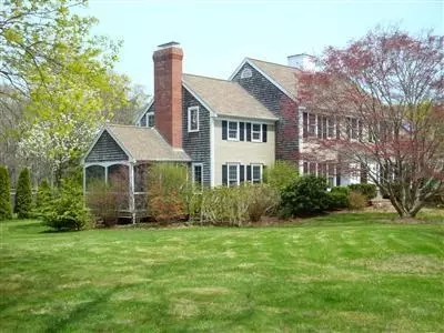 288 Pine St, Centerville, MA 02632 photo 2