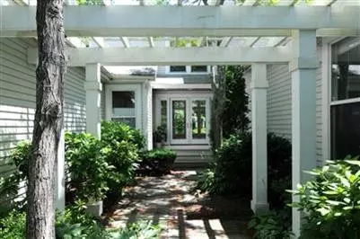 41 The Hts, Mashpee, MA 02649 photo 2