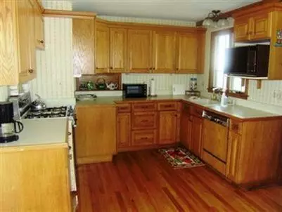 76 Circuit Ave, Pocasset, MA 02559 photo 5
