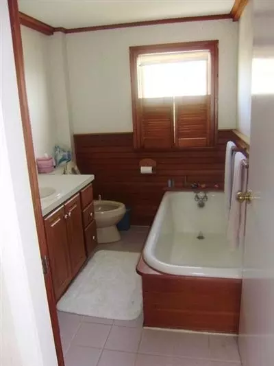 76 Circuit Ave, Pocasset, MA 02559 photo 10