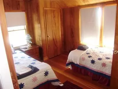 76 Circuit Ave, Pocasset, MA 02559 photo 9