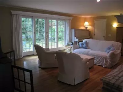63 Poplar Dr, Osterville, MA 02655 photo 3