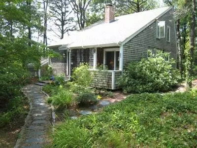 4 Broomstick Way, Mashpee, MA 02649 photo 4
