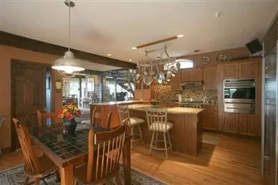 29 Prospect St, Buzzards Bay, MA 02532 photo 5