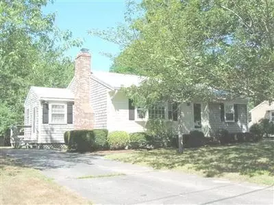 185 Megan Rd, Hyannis, MA 02601 photo 1