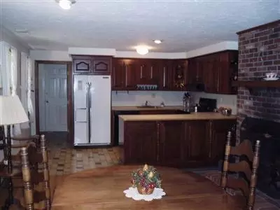 112 Regency Dr, Marstons Mills, MA 02648 photo 2
