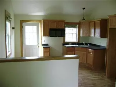 20 Lake View Dr, Wareham, MA 02571 photo 3