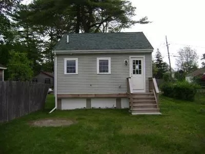 20 Lake View Dr, Wareham, MA 02571 photo 2
