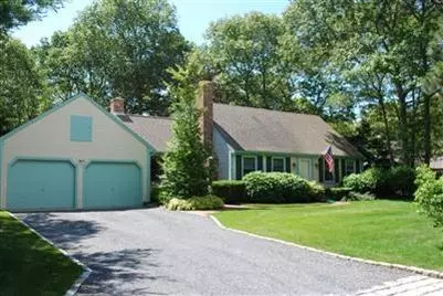 101 Clamshell Cove Rd, Cotuit, MA 02635 photo 2