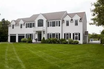 39 Melissa Ln, Cotuit, MA 02635 photo 1