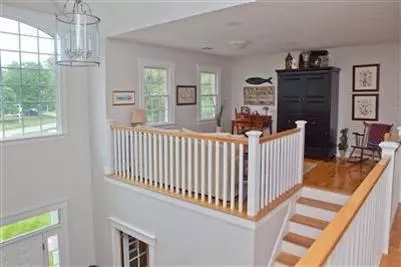 39 Melissa Ln, Cotuit, MA 02635 photo 8