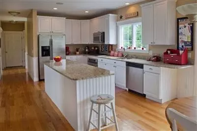39 Melissa Ln, Cotuit, MA 02635 photo 7