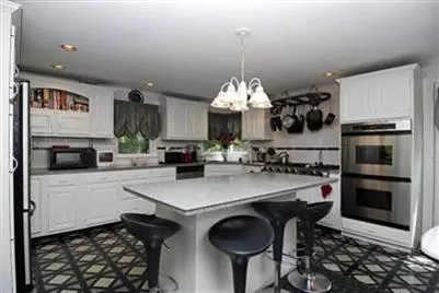 47 High View Cir, Marstons Mills, MA 02648 photo 10