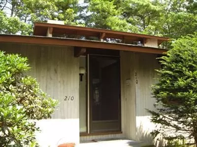 210 Simons Narrows Rd, Mashpee, MA 02649 photo 2