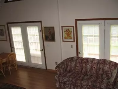 31 Salt Works Rd, Buzzards Bay, MA 02532 photo 11
