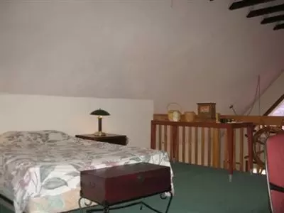 31 Salt Works Rd, Buzzards Bay, MA 02532 photo 2