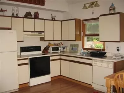 31 Salt Works Rd, Buzzards Bay, MA 02532 photo 8