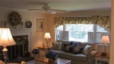 20 Ash Cir, Cotuit, MA 02635 photo 7