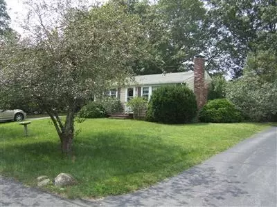 39 Bluff Ave, Mashpee, MA 02649 photo 2