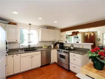 325 Goody Hallett Dr, Eastham, MA 02642 photo 3
