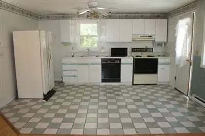 90 Hooppole Rd, Mashpee, MA 02649 photo 3