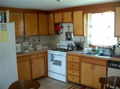37 Massasoit Ave, Mashpee, MA 02649 photo 6