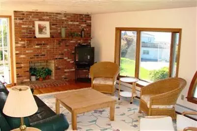 92 Harbor Rd, Hyannis, MA 02601 photo 11