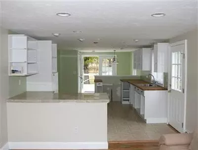 7 Columbia St, Wareham, MA 02571 photo 11