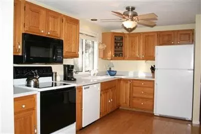 3 Mashpee Neck Rd, Mashpee, MA 02649 photo 2