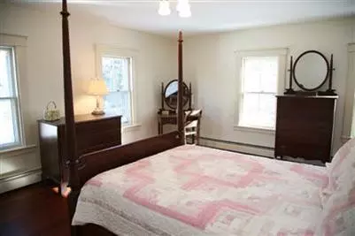 1293 Main St, Cotuit, MA 02635 photo 10