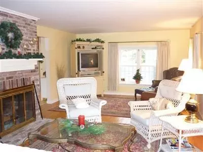 10 Red Fin, Mashpee, MA 02649 photo 2