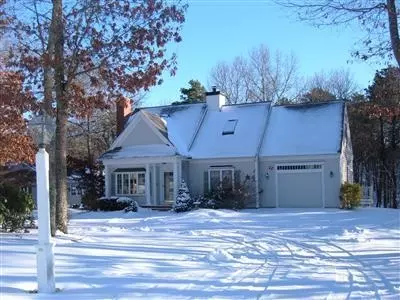 55 Crestview Cir, Centerville, MA 02632 photo 1