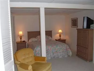 55 Crestview Cir, Centerville, MA 02632 photo 9