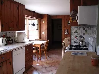 37 Pine Ln, Barnstable, MA 02630 photo 2