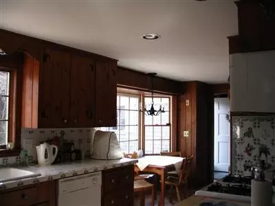 37 Pine Ln, Barnstable, MA 02630 photo 4