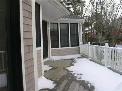 11 Periwinkle Ln, Mashpee, MA 02649 photo 2