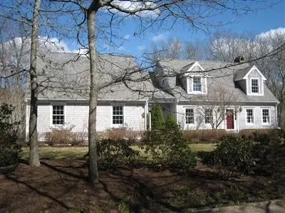 382 Santuit Rd, Cotuit, MA 02635 photo 1
