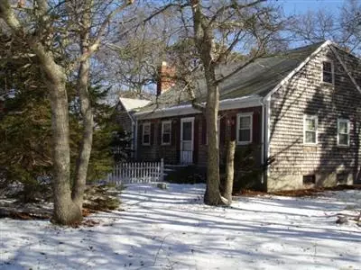 76 Vandermint Ln, Hyannis, MA 02601 photo 3