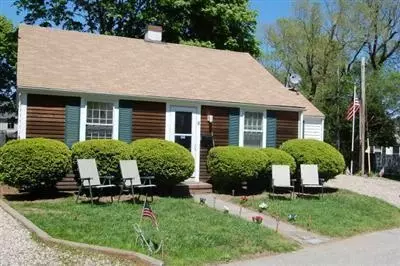 8 Priscilla Way, Hyannis, MA 02601 photo 1
