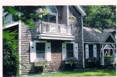 27 Bayview Rd, Mashpee, MA 02649 photo 2