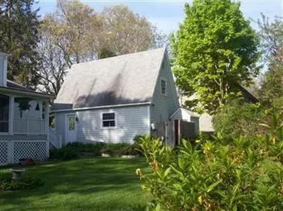 192 School St, Cotuit, MA 02635 photo 5